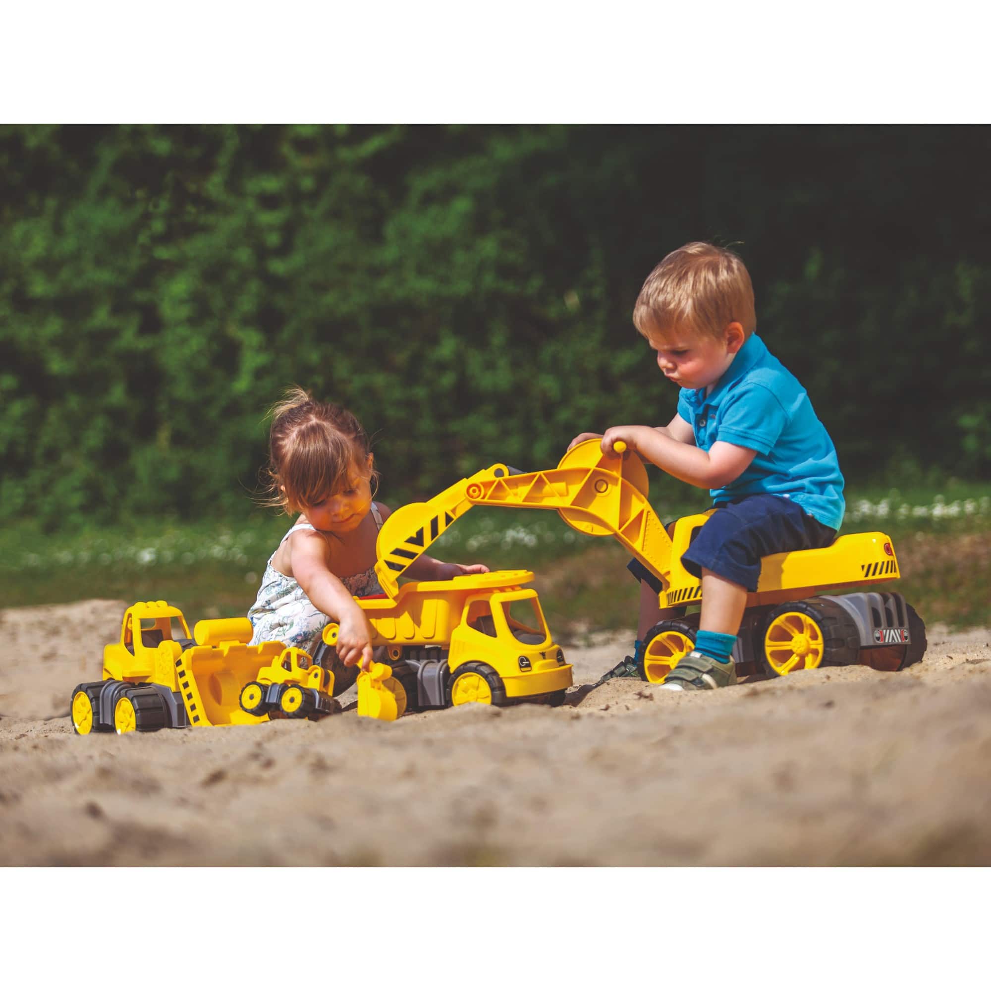 Aquaplay BIG Power Worker Maxi Truck Ride On